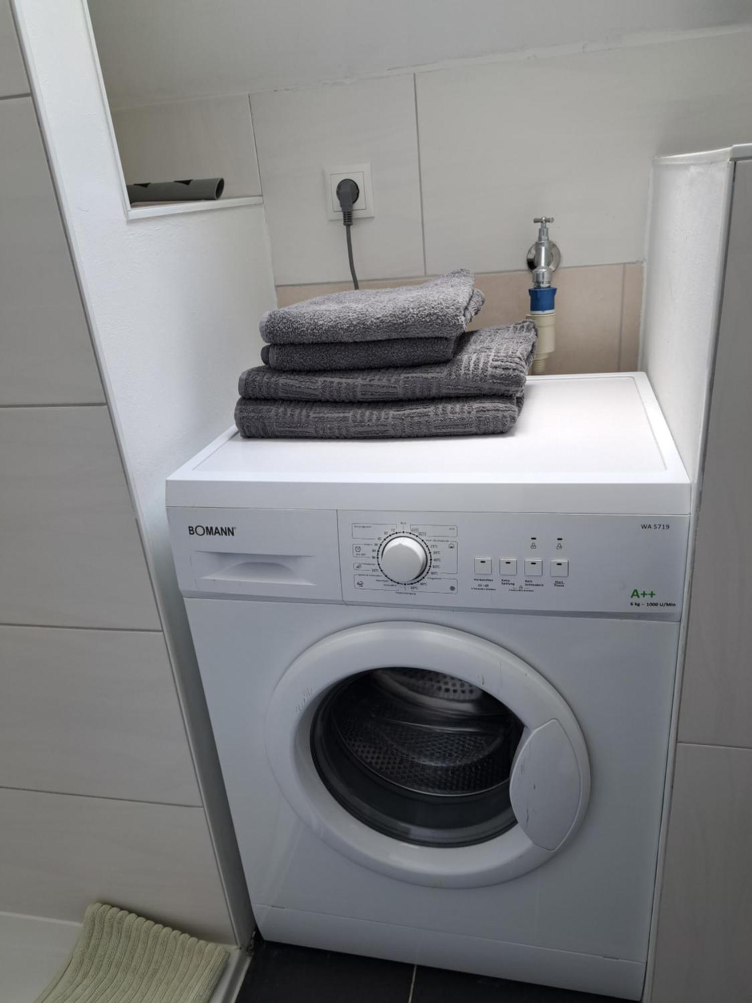 Wunderschoenes 2 Zimmer Apartment Inkl. Parkplatz Asbach  Esterno foto